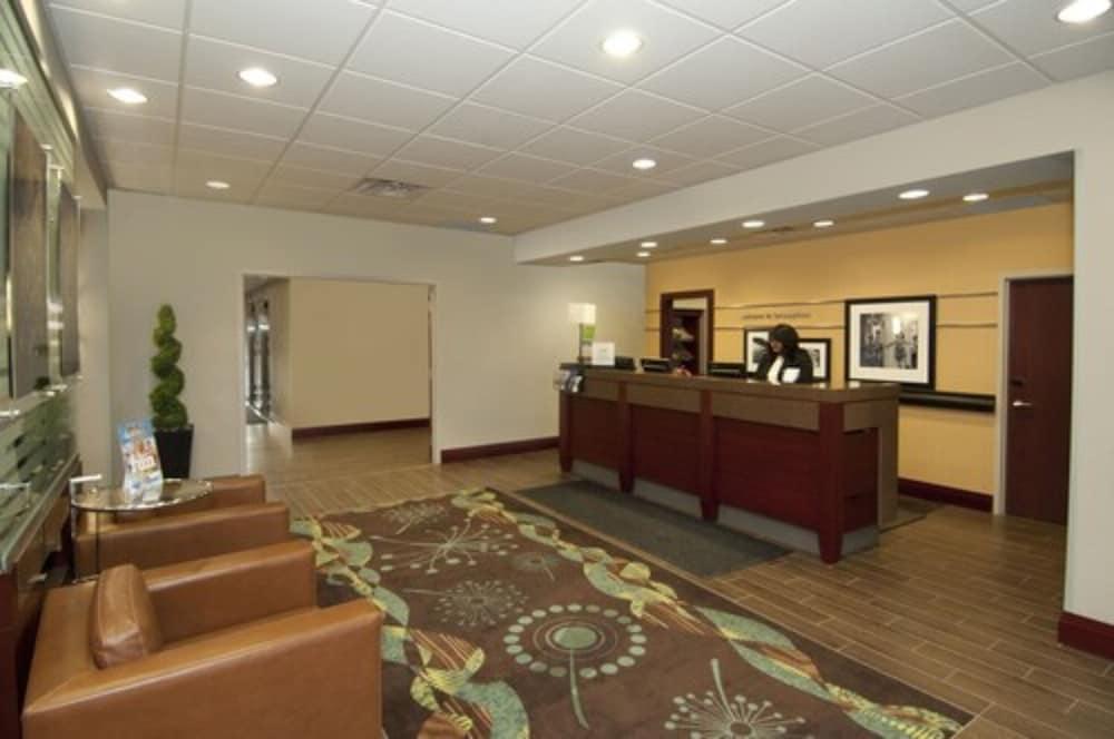 Hampton Inn By Hilton Brampton - Toronto מראה חיצוני תמונה