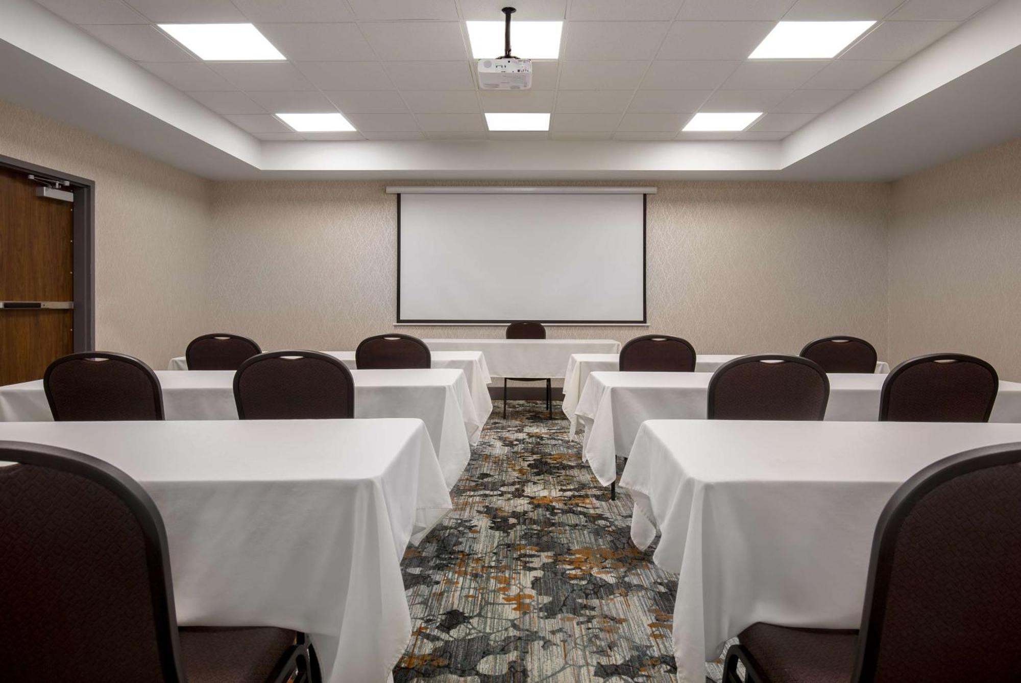 Hampton Inn By Hilton Brampton - Toronto מראה חיצוני תמונה