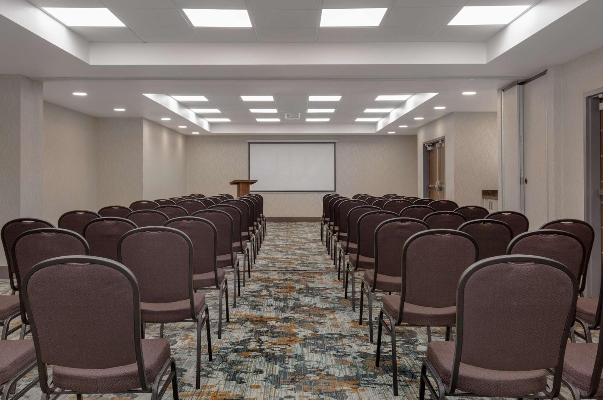 Hampton Inn By Hilton Brampton - Toronto מראה חיצוני תמונה
