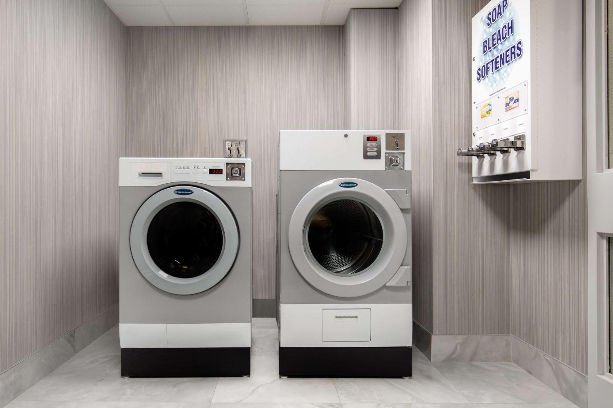 Hampton Inn By Hilton Brampton - Toronto מראה חיצוני תמונה