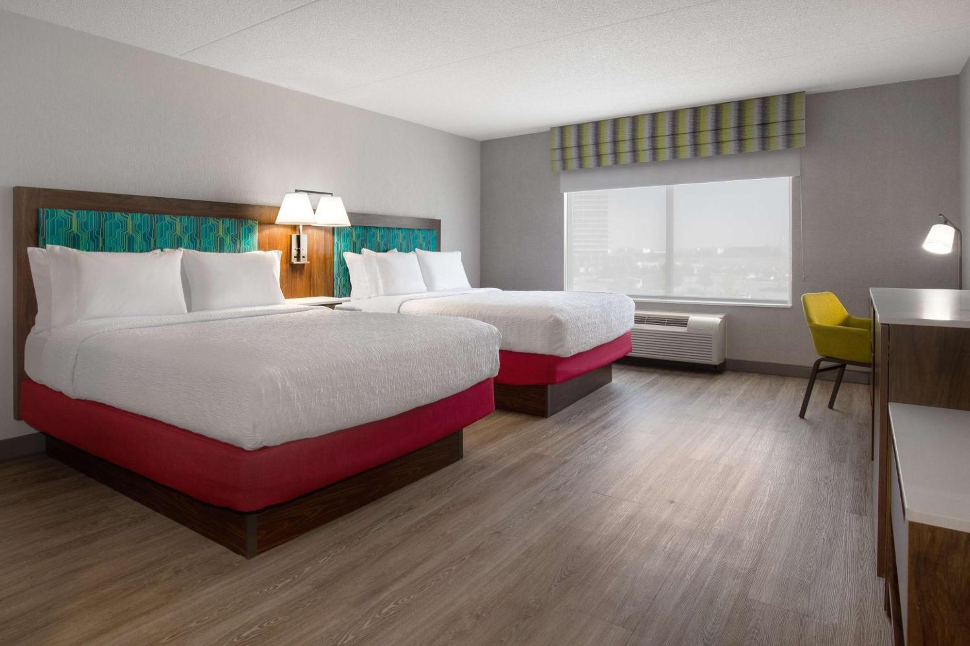 Hampton Inn By Hilton Brampton - Toronto מראה חיצוני תמונה